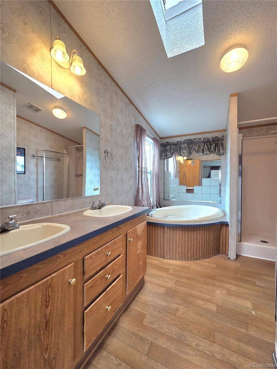 5250 W 53 AVE, Arvada, CO 80002