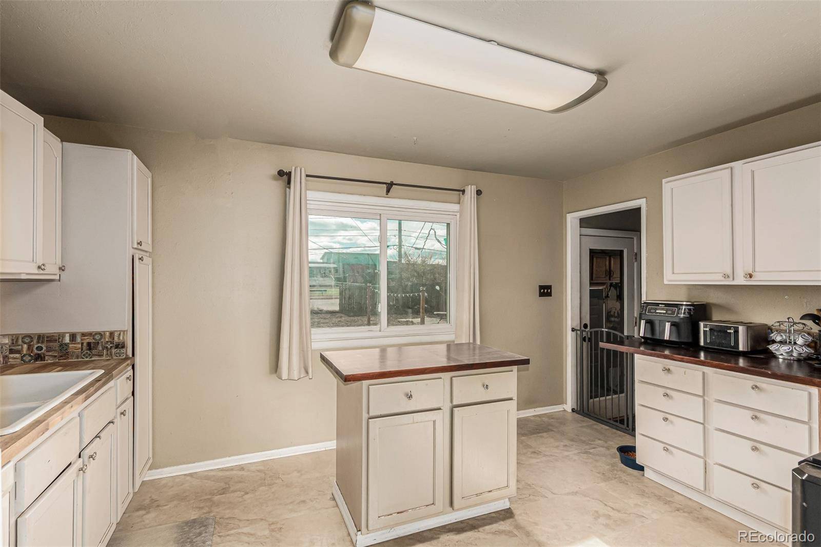 342 Mount View LN, Fountain, CO 80817