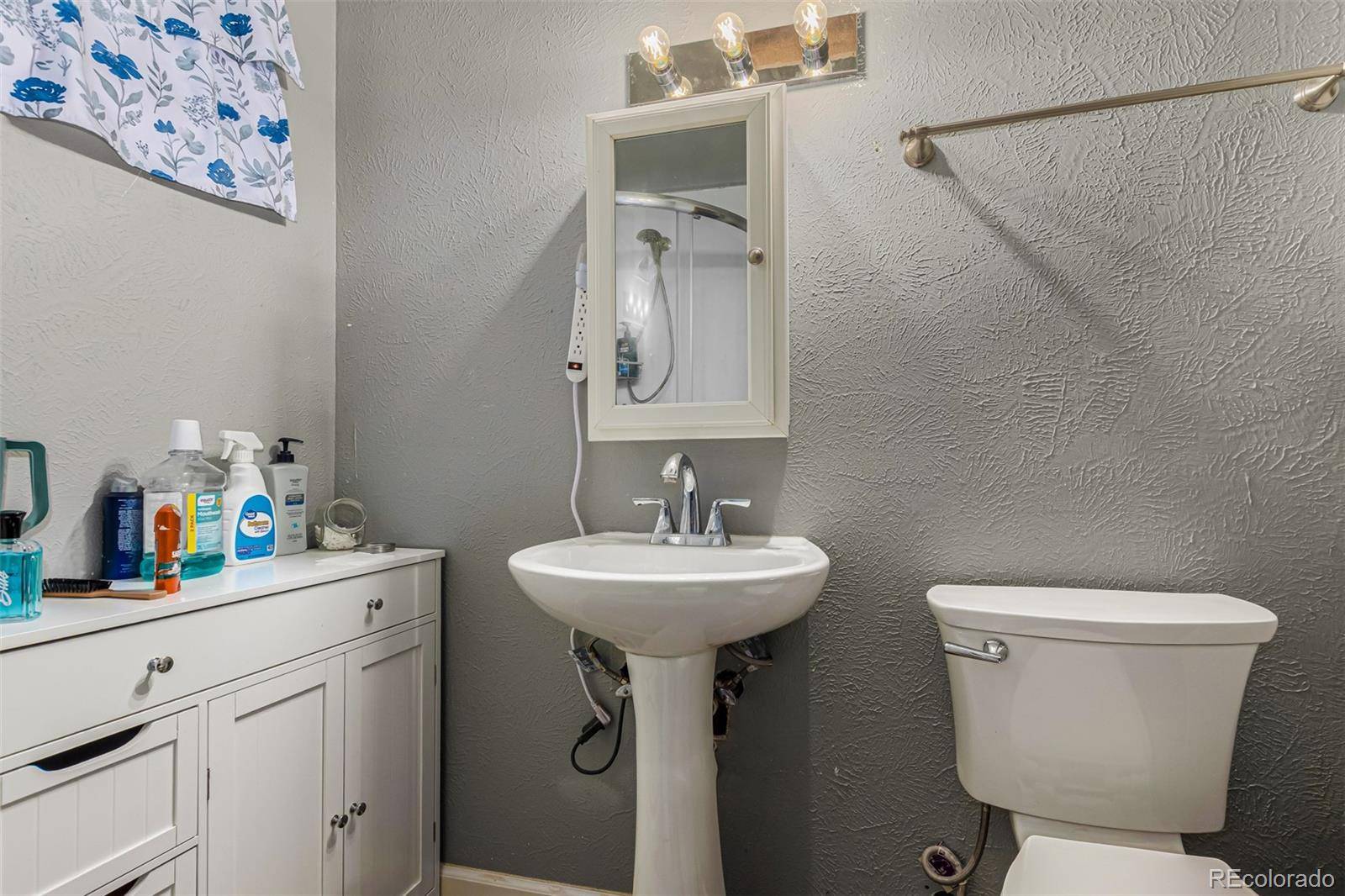 342 Mount View LN, Fountain, CO 80817