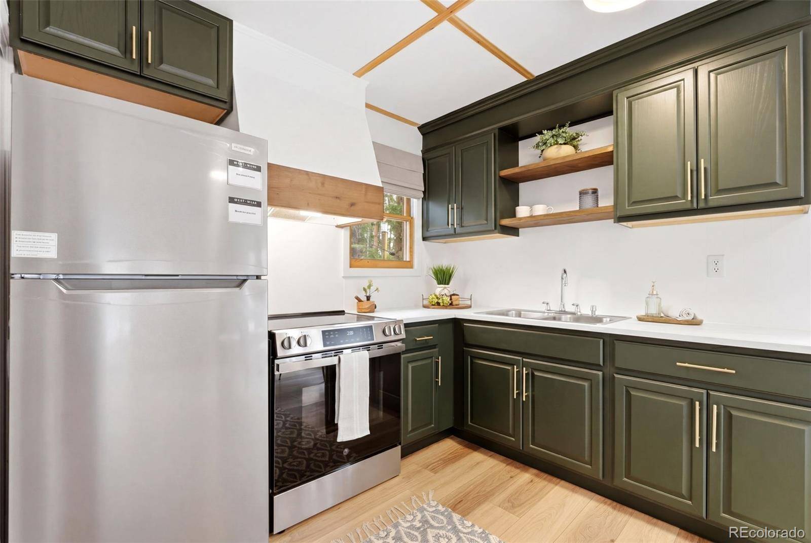 154 Apache RD, Evergreen, CO 80439