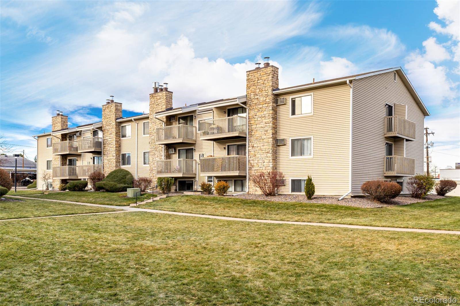 381 S Ames ST #B103, Lakewood, CO 80226
