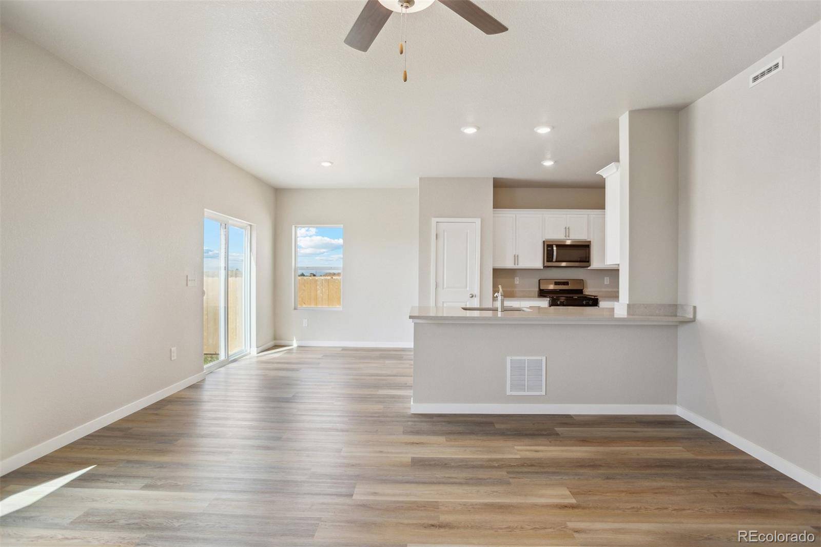48245 Shetland DR, Bennett, CO 80102