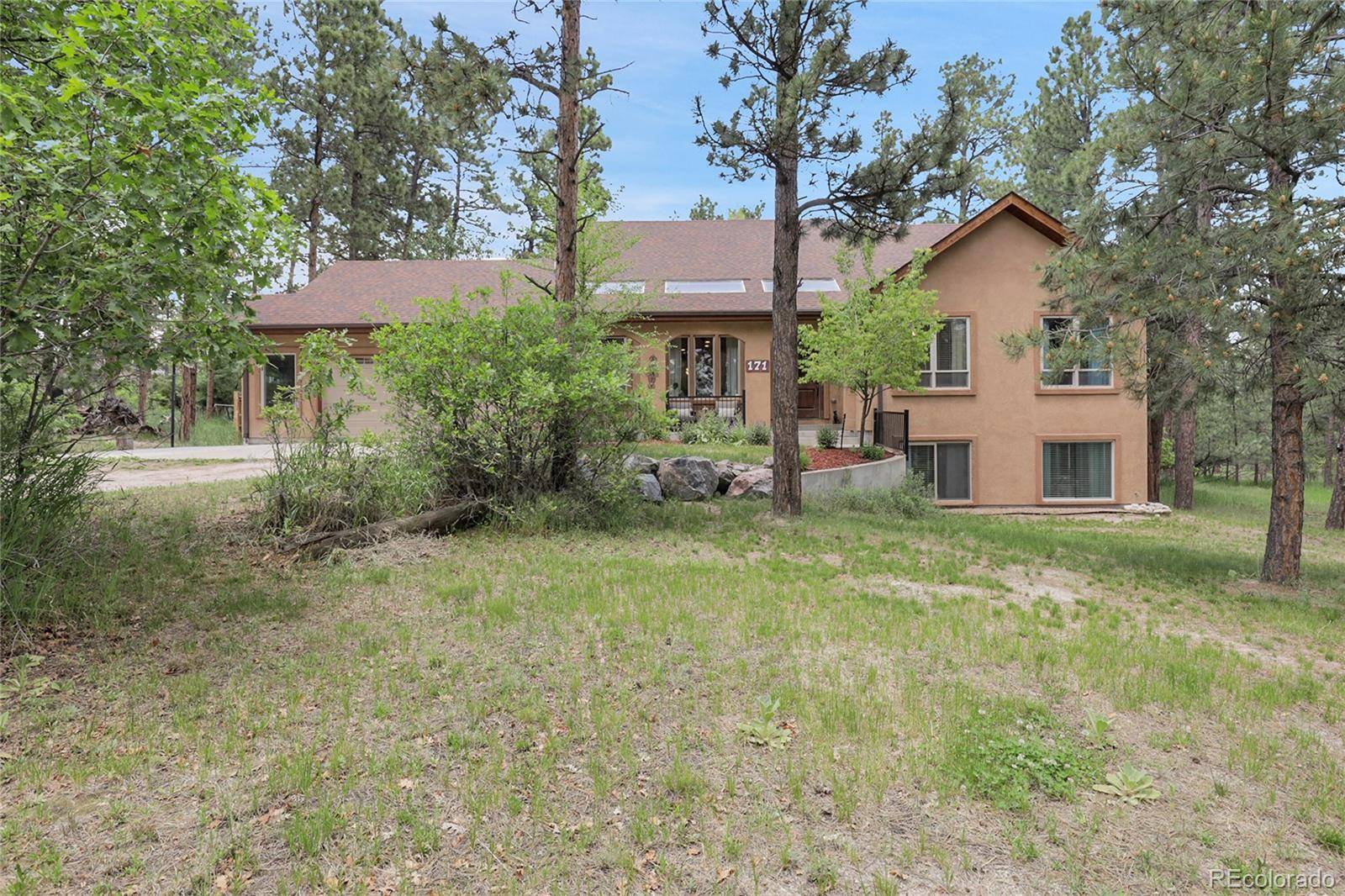 171 Columbine ST, Larkspur, CO 80118