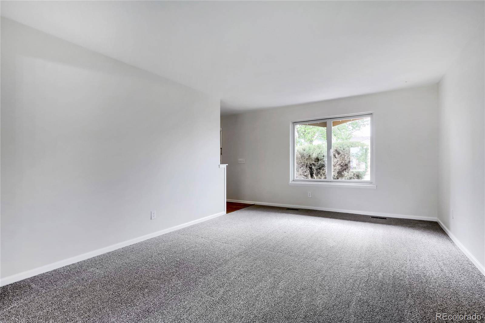 490 S Kingston CIR, Aurora, CO 80012