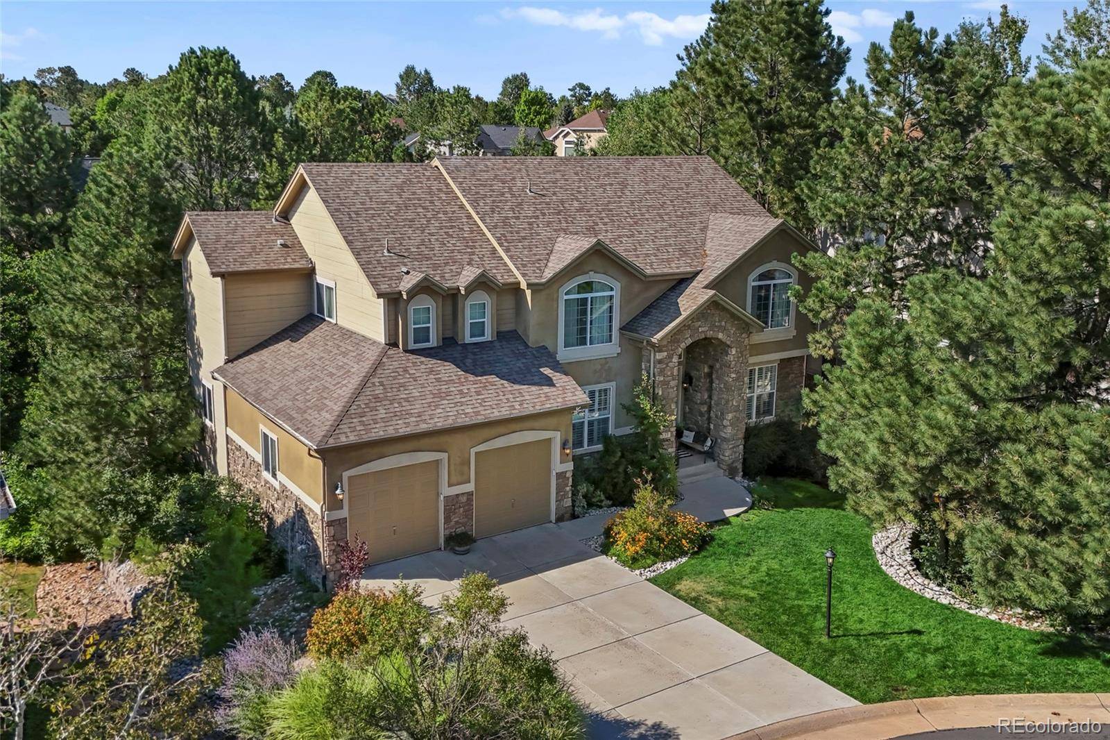 939 Greenway LN, Castle Pines, CO 80108