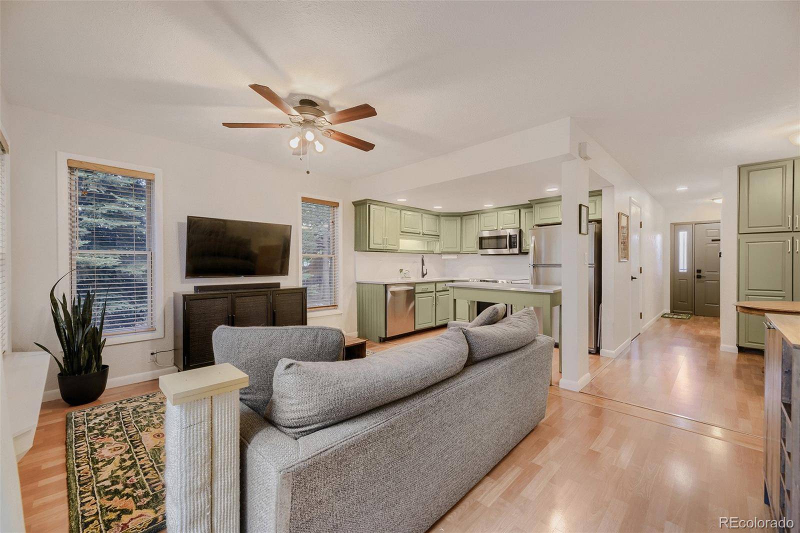 1909 S Kipling ST #A, Lakewood, CO 80227