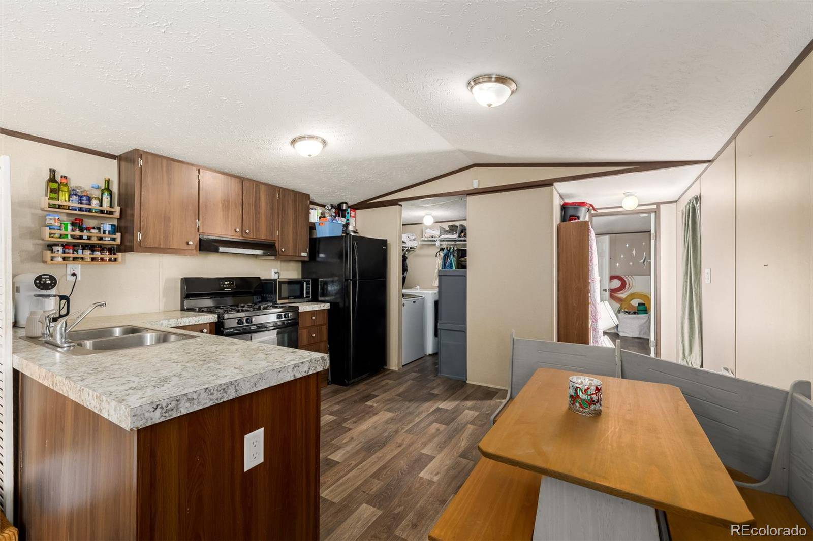 10 9th AVE, Longmont, CO 80501