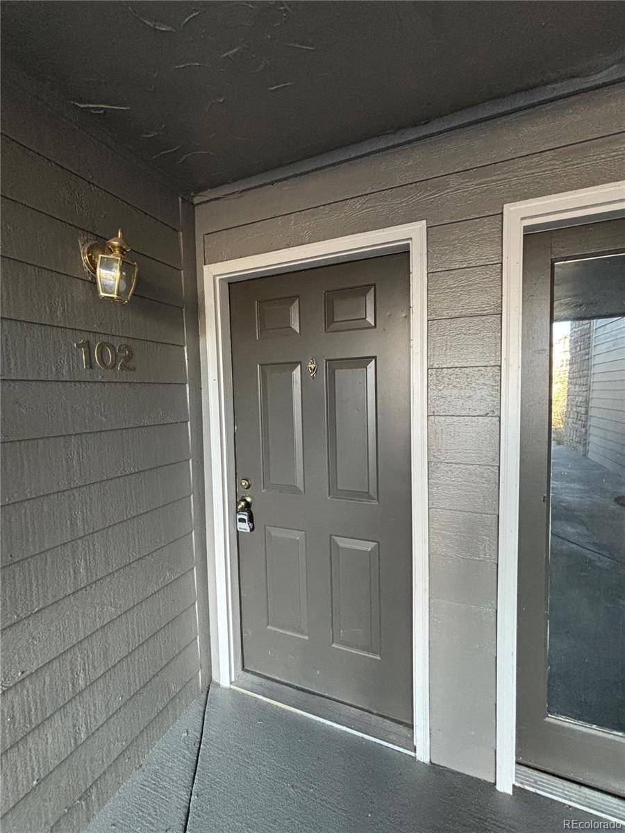 2575 S Syracuse WAY #J102, Denver, CO 80231