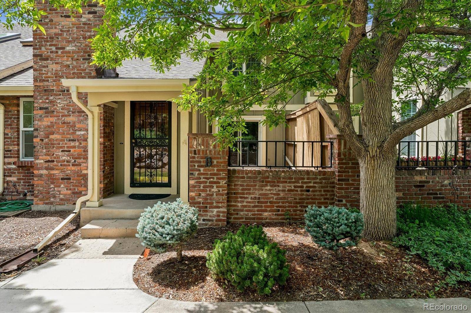 2763 W Long DR #B, Littleton, CO 80120