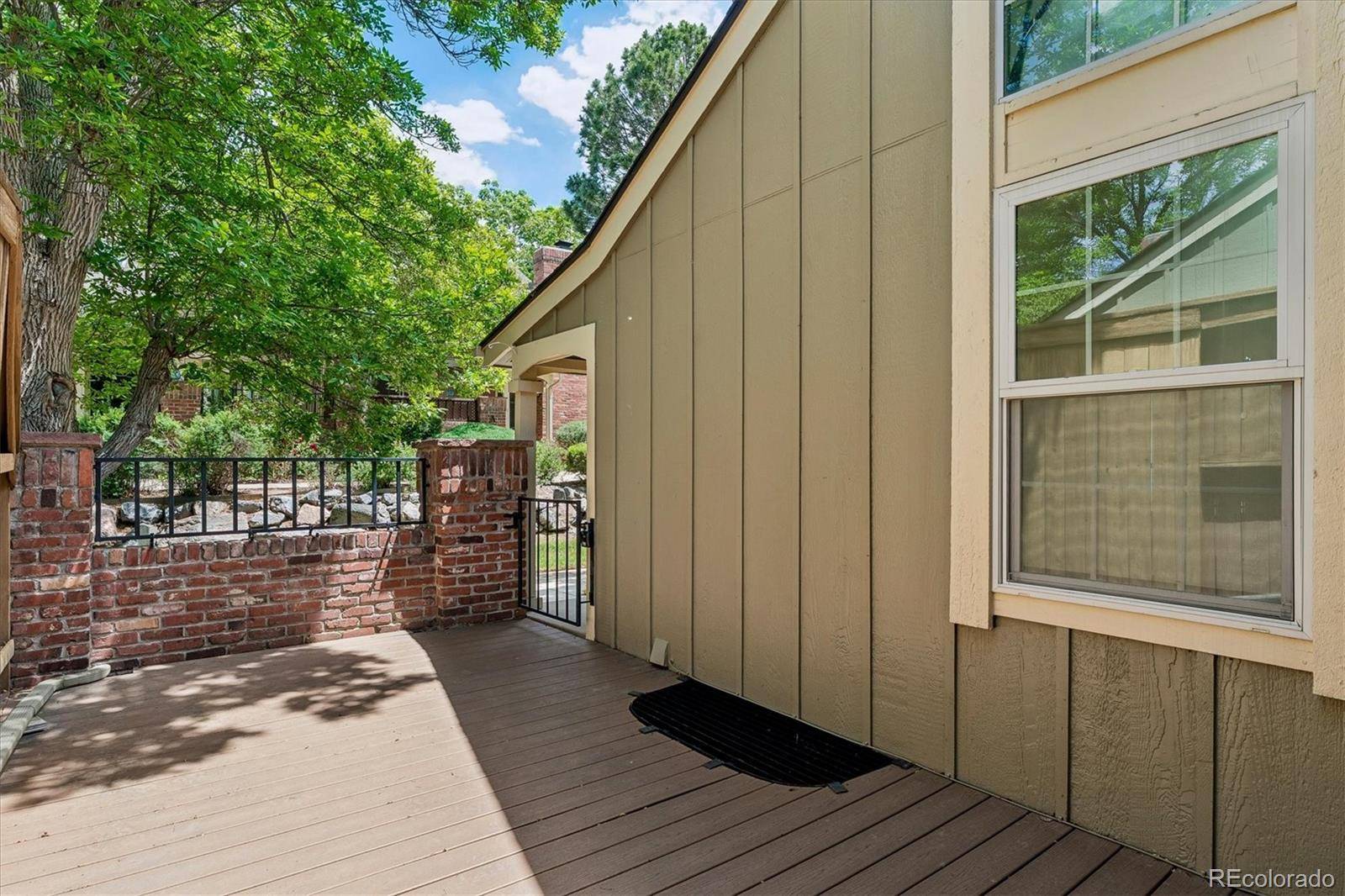 2763 W Long DR #B, Littleton, CO 80120