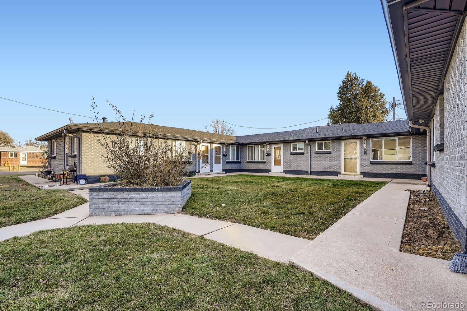 6700 W 37th PL, Wheat Ridge, CO 80033