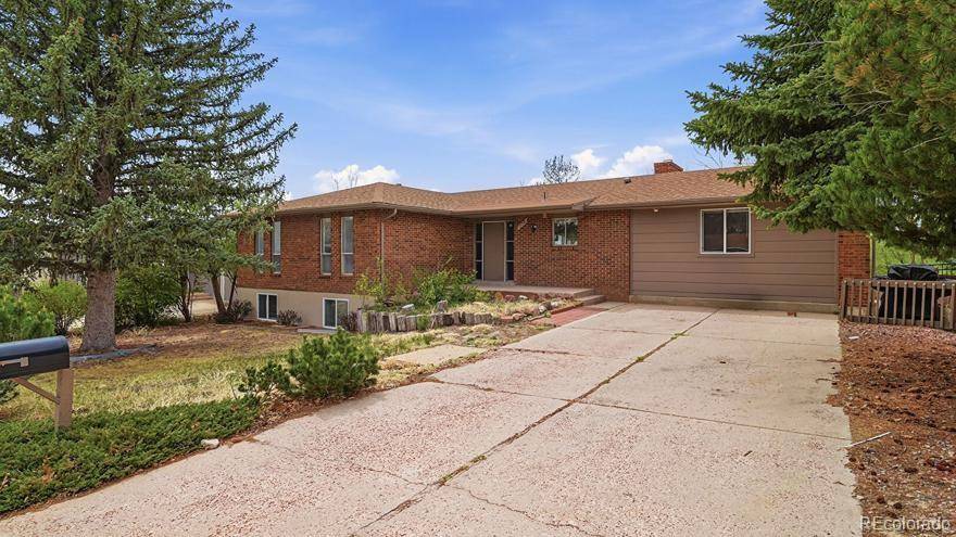 1550 Hiawatha DR, Colorado Springs, CO 80915