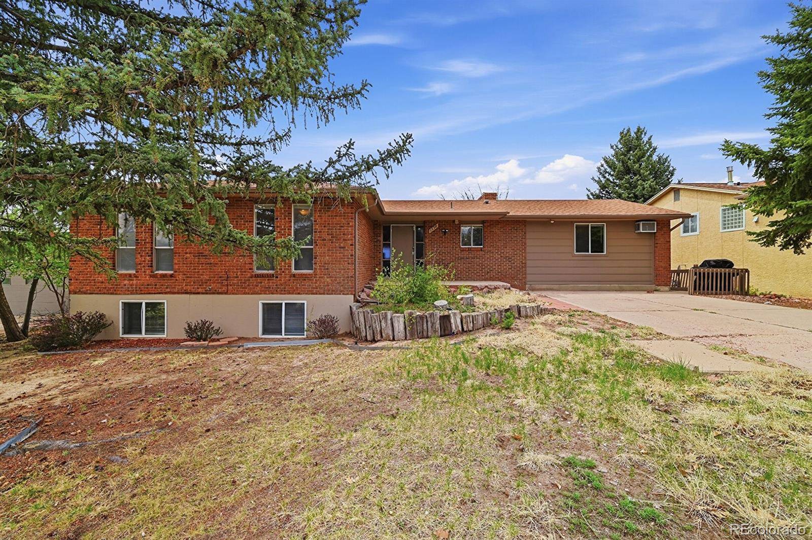 1550 Hiawatha DR, Colorado Springs, CO 80915