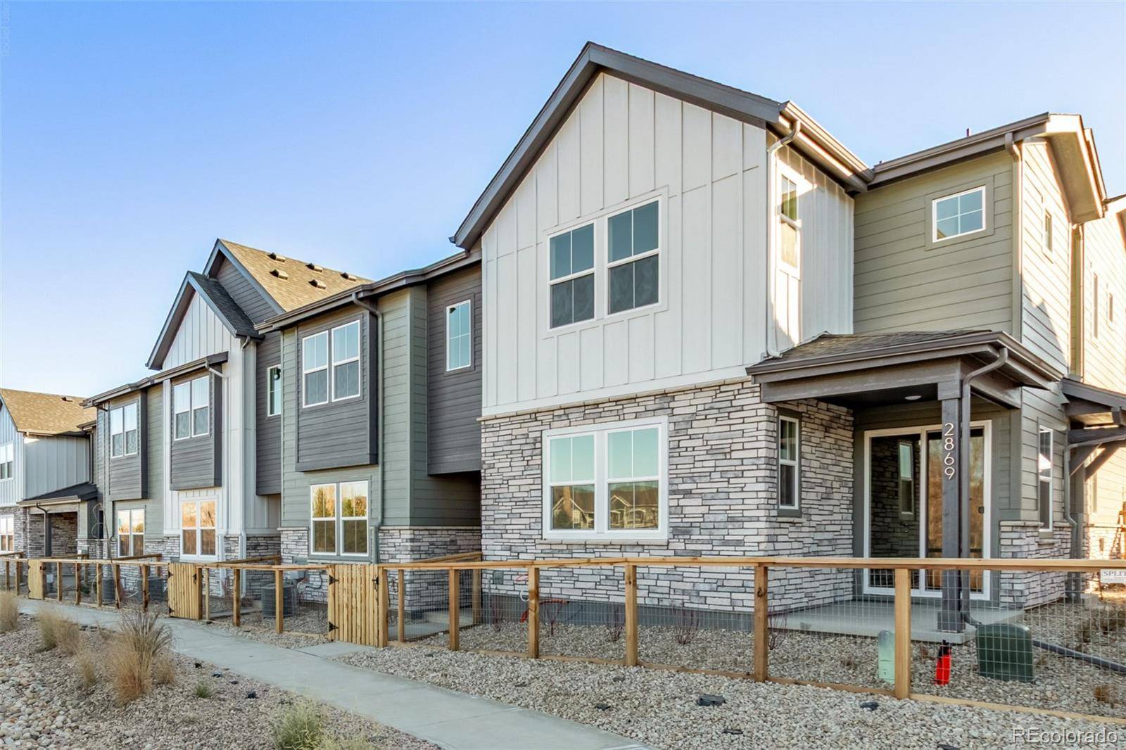 2877 E 103rd DR, Thornton, CO 80229
