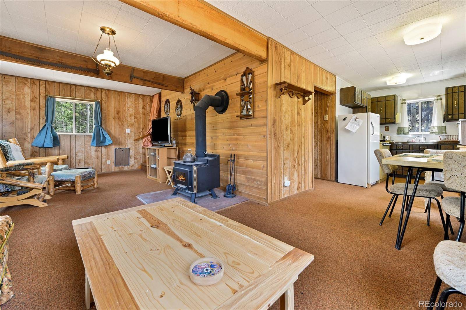454 Eagle Rock RD, Florissant, CO 80816