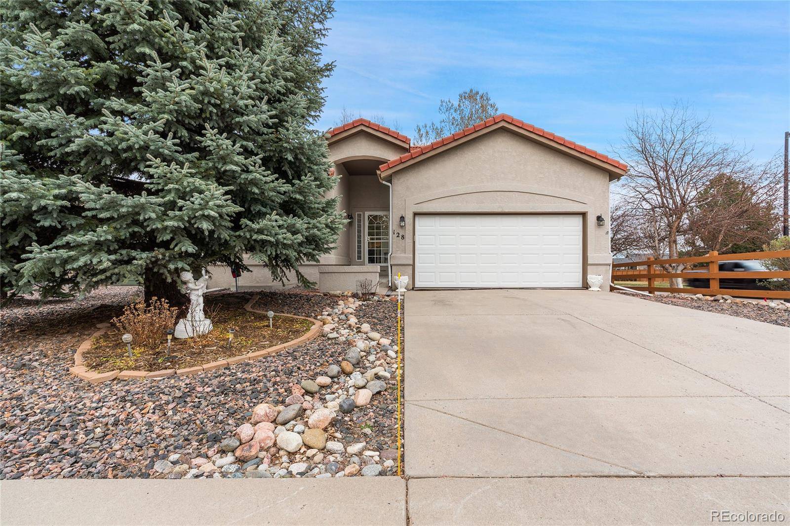 128 Las Lunas ST, Castle Rock, CO 80104