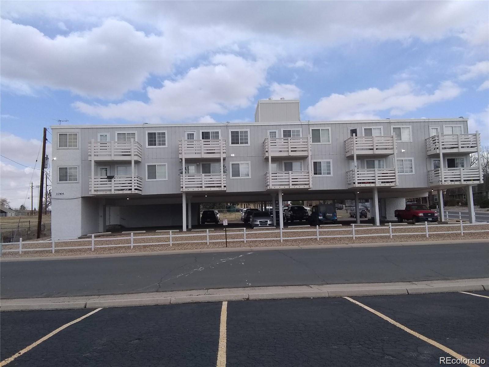 1064 Chambers CT #108, Aurora, CO 80011