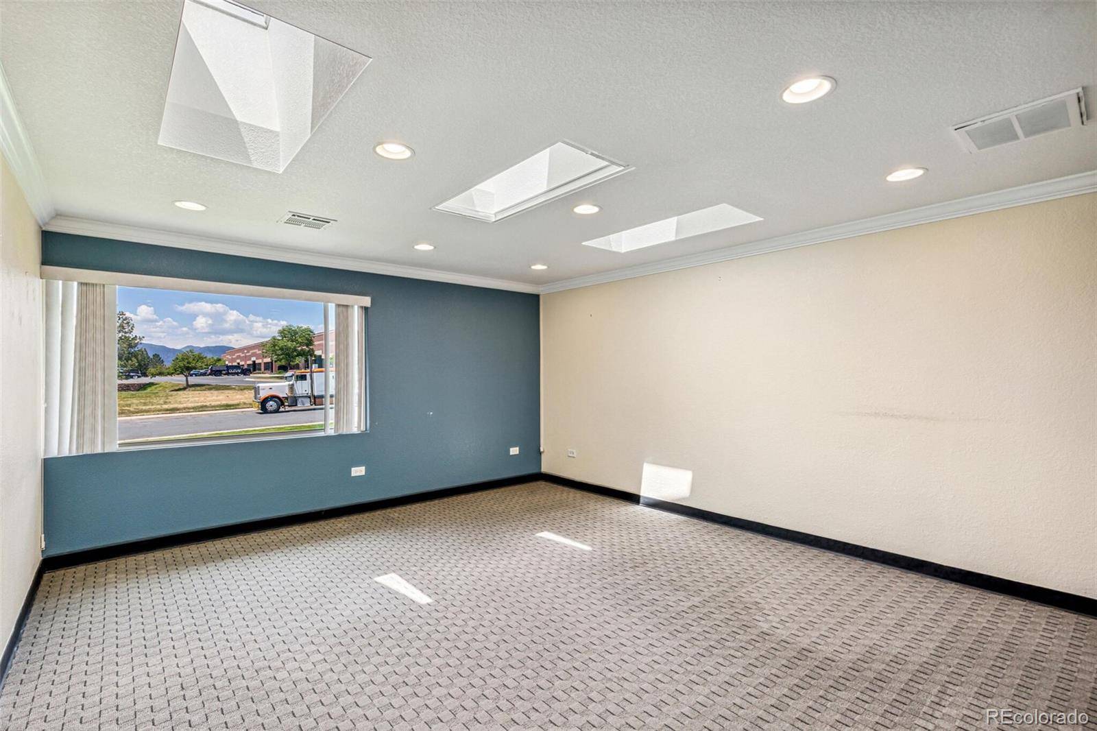8687 W 108th AVE, Broomfield, CO 80021