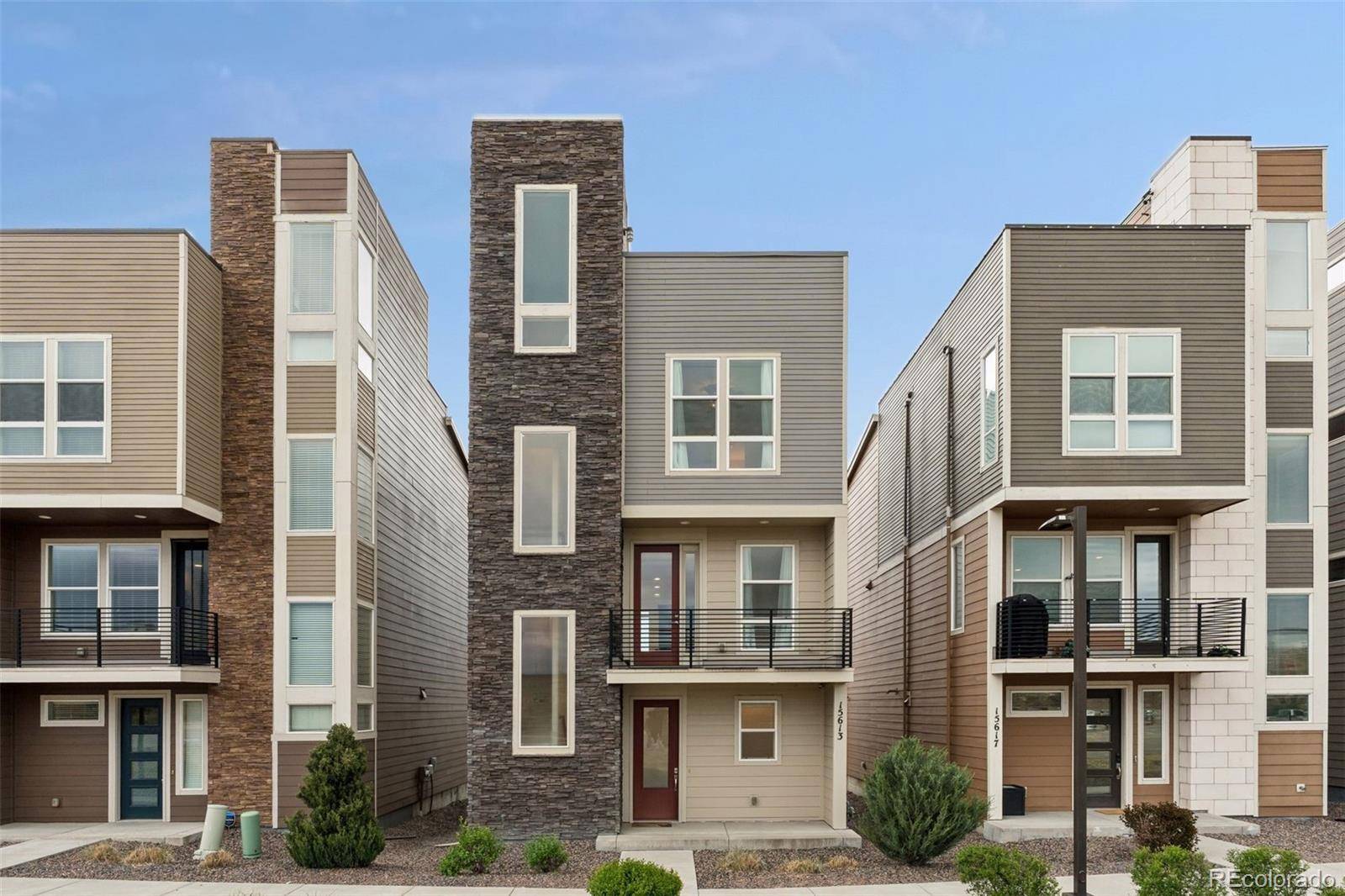 15613 E Broncos PL, Englewood, CO 80112