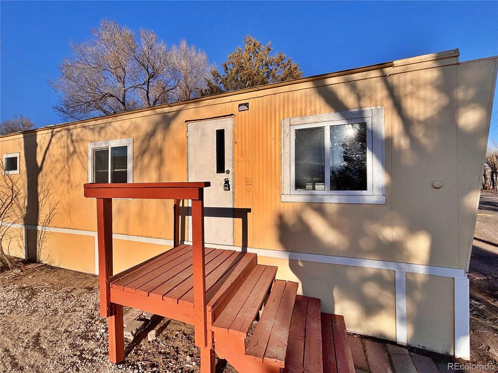 220 Mount View LN, Colorado Springs, CO 80907