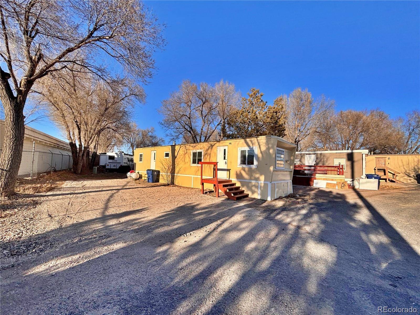 220 Mount View LN, Colorado Springs, CO 80907