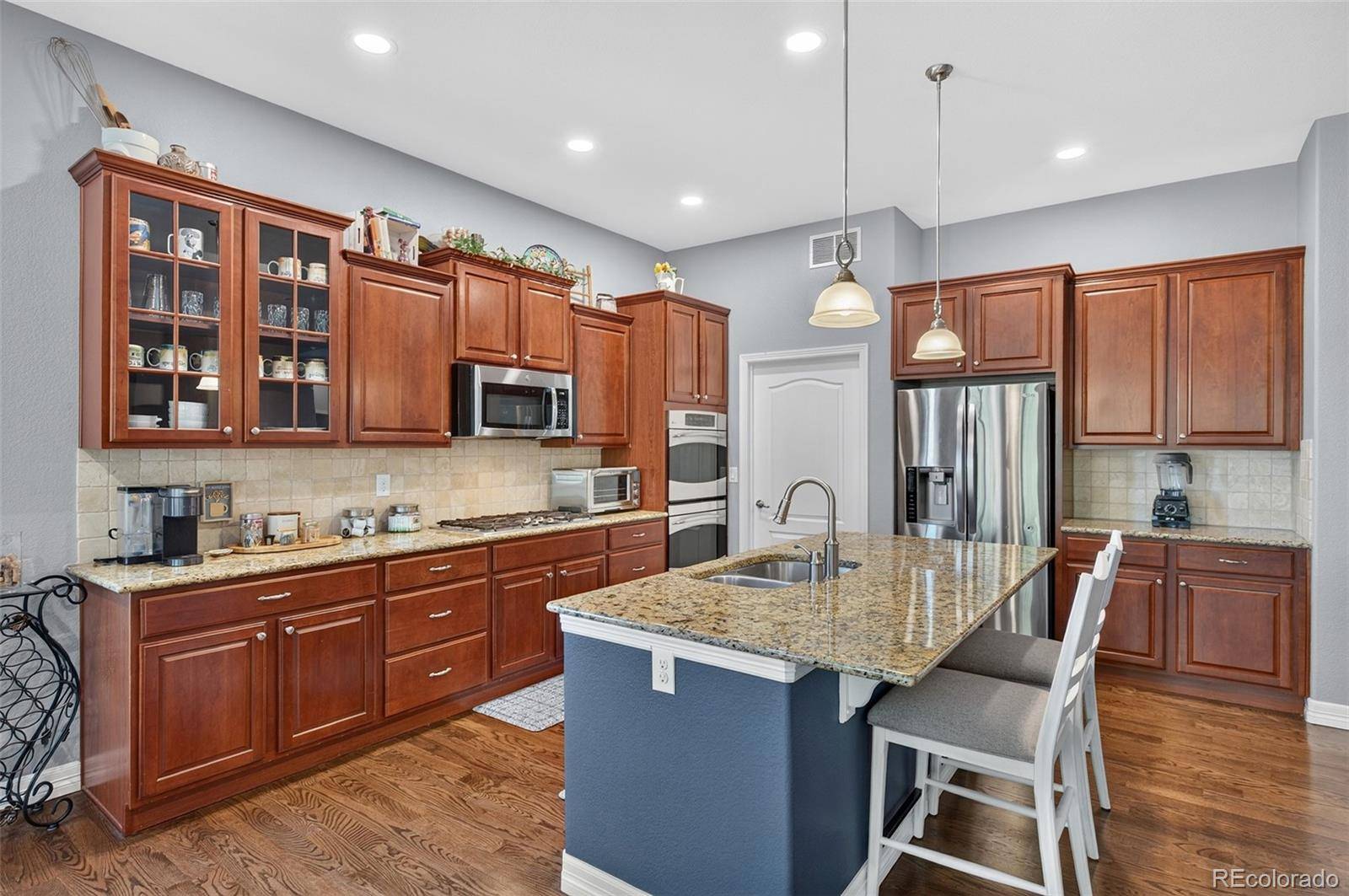 8169 S Blackstone Pkwy, Aurora, CO 80016