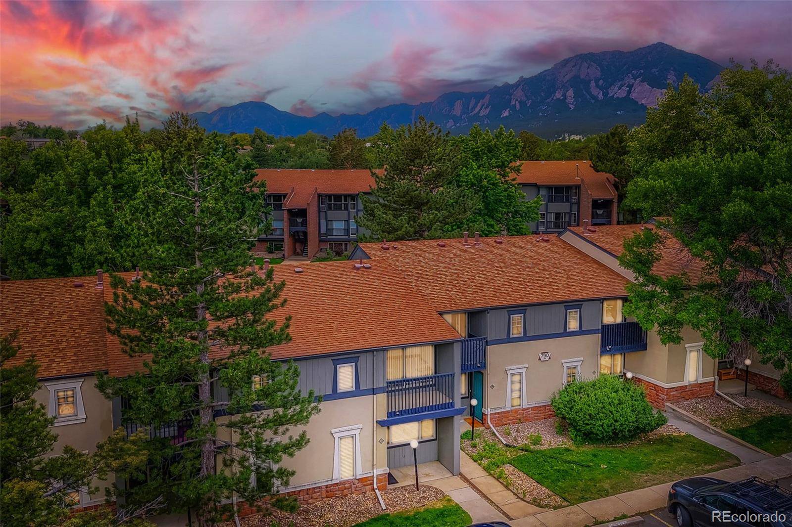 790 W Moorhead CIR #E, Boulder, CO 80305