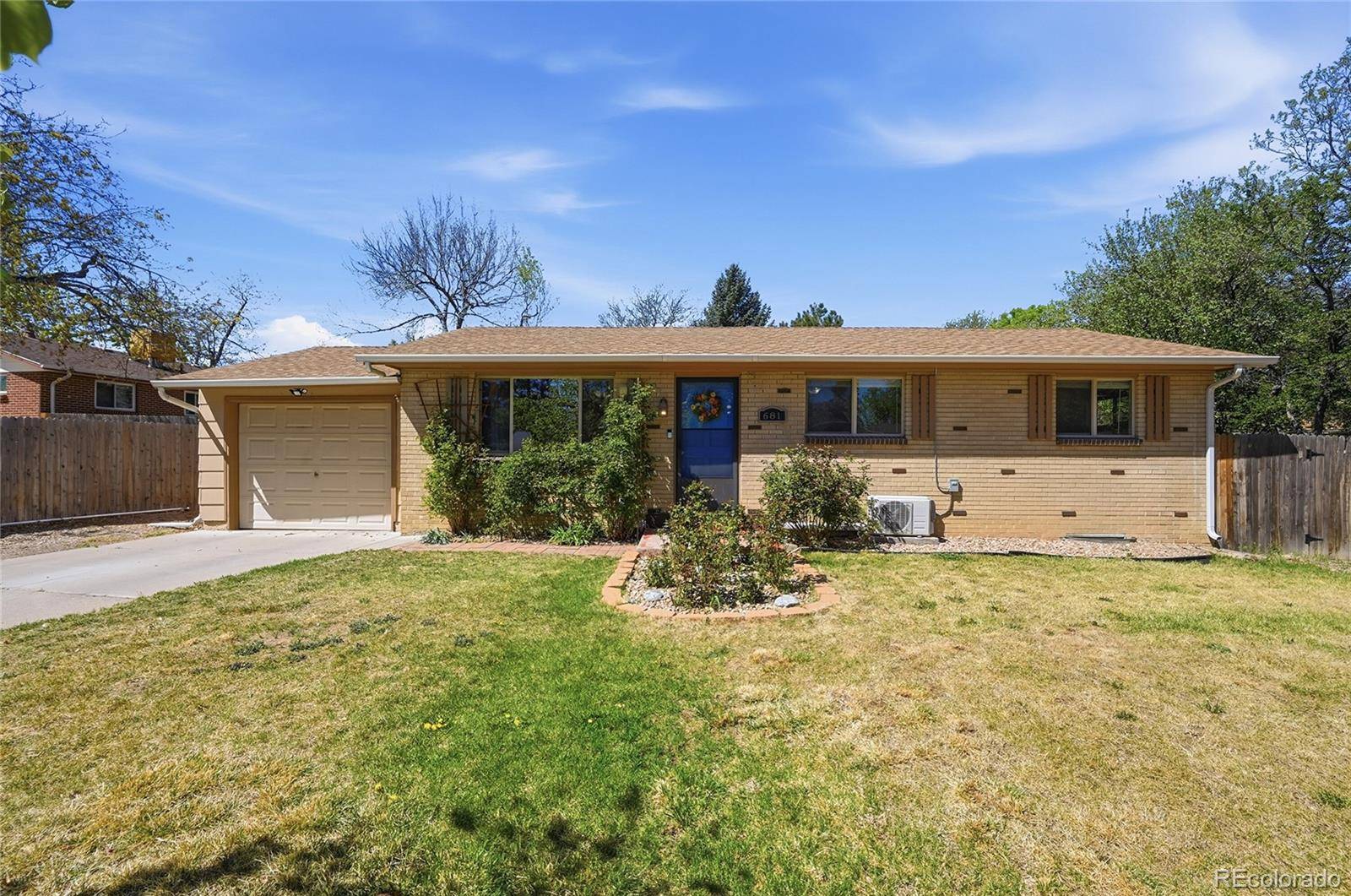 681 S Quari ST, Aurora, CO 80012