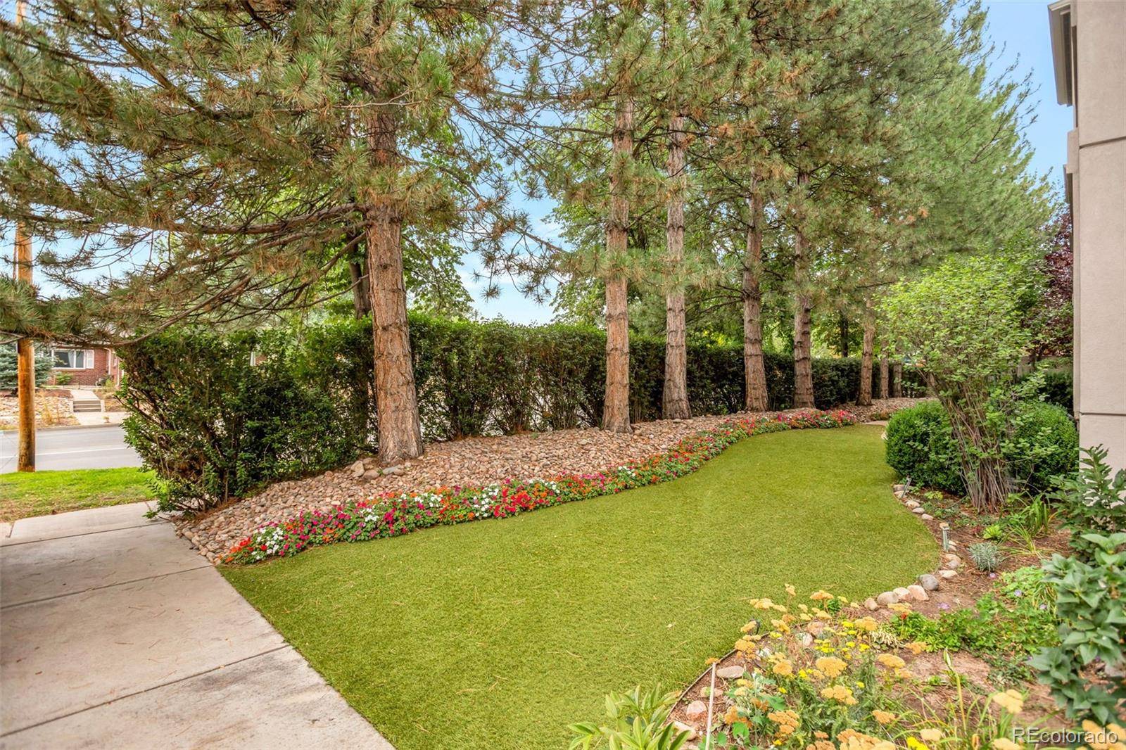 560 Josephine ST, Denver, CO 80206
