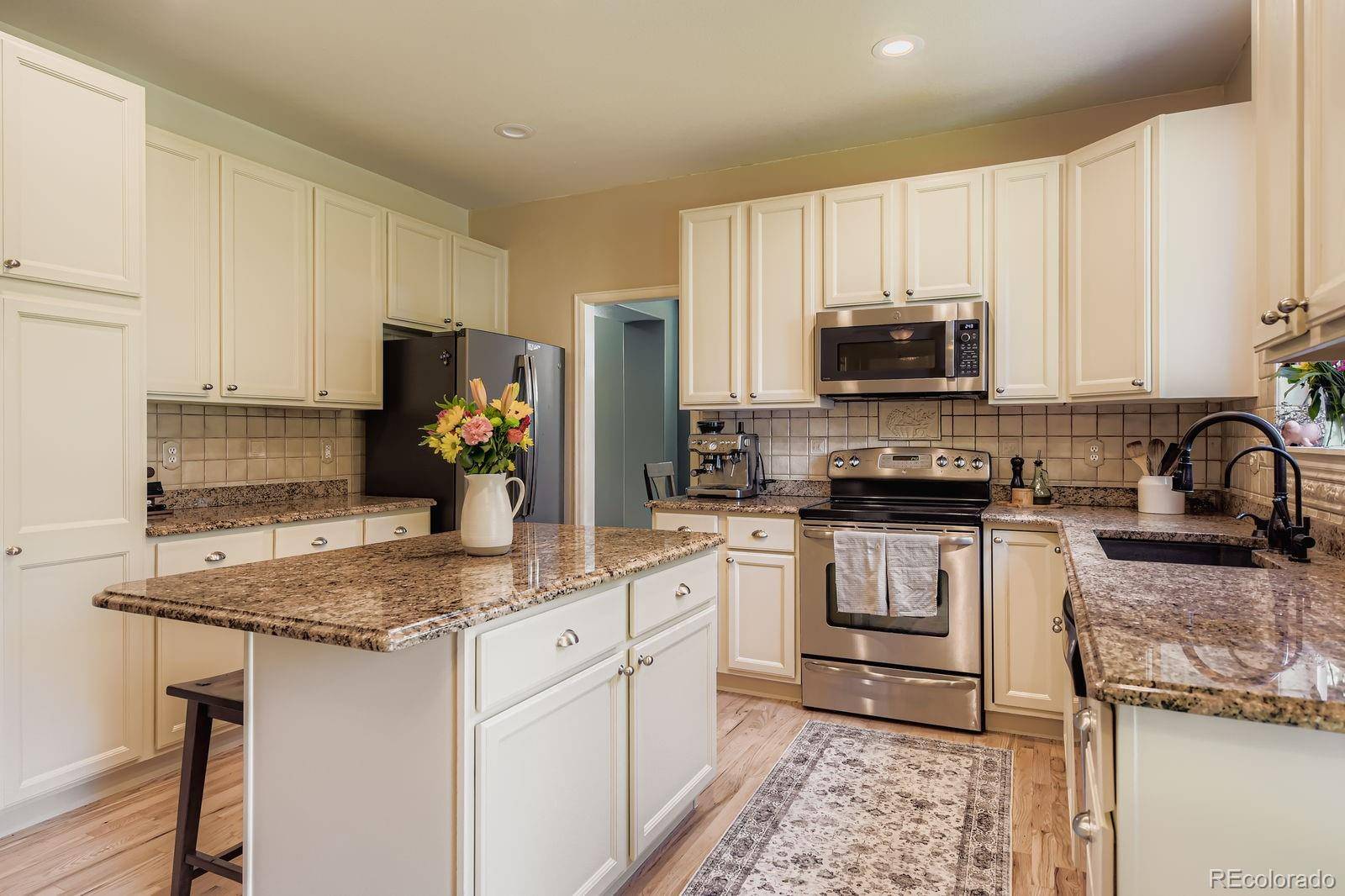 1807 Spring Water LN, Highlands Ranch, CO 80129