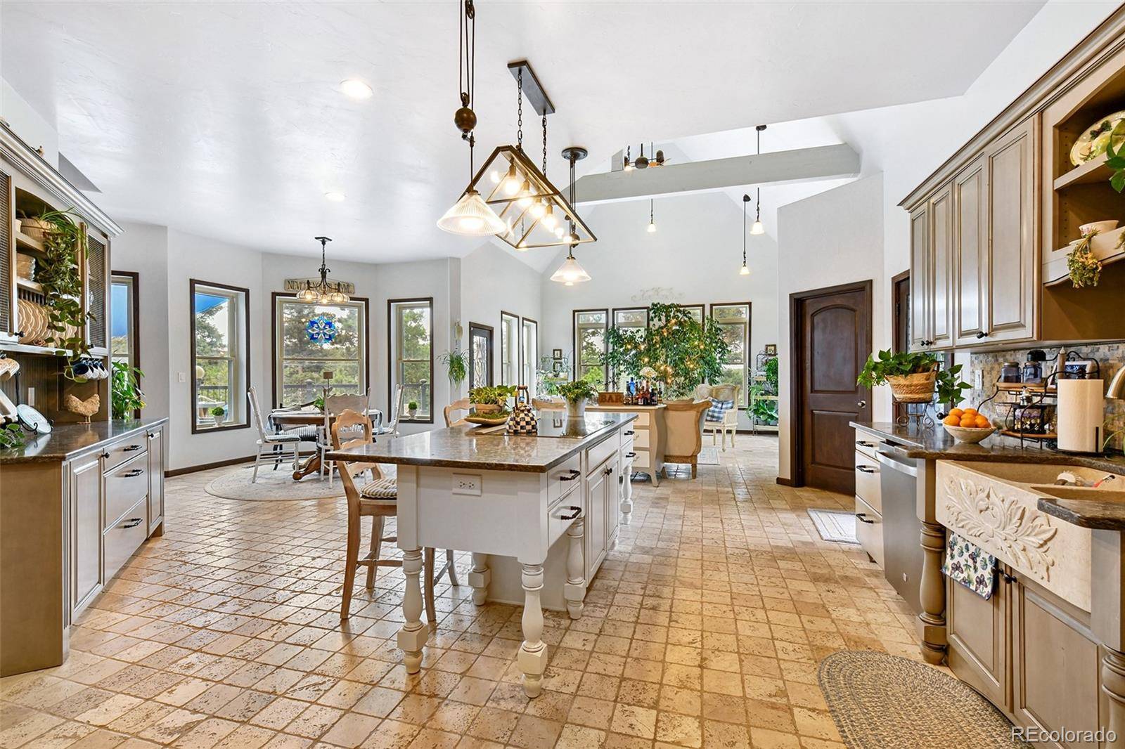 549 Mohawk HTS, Florissant, CO 80816