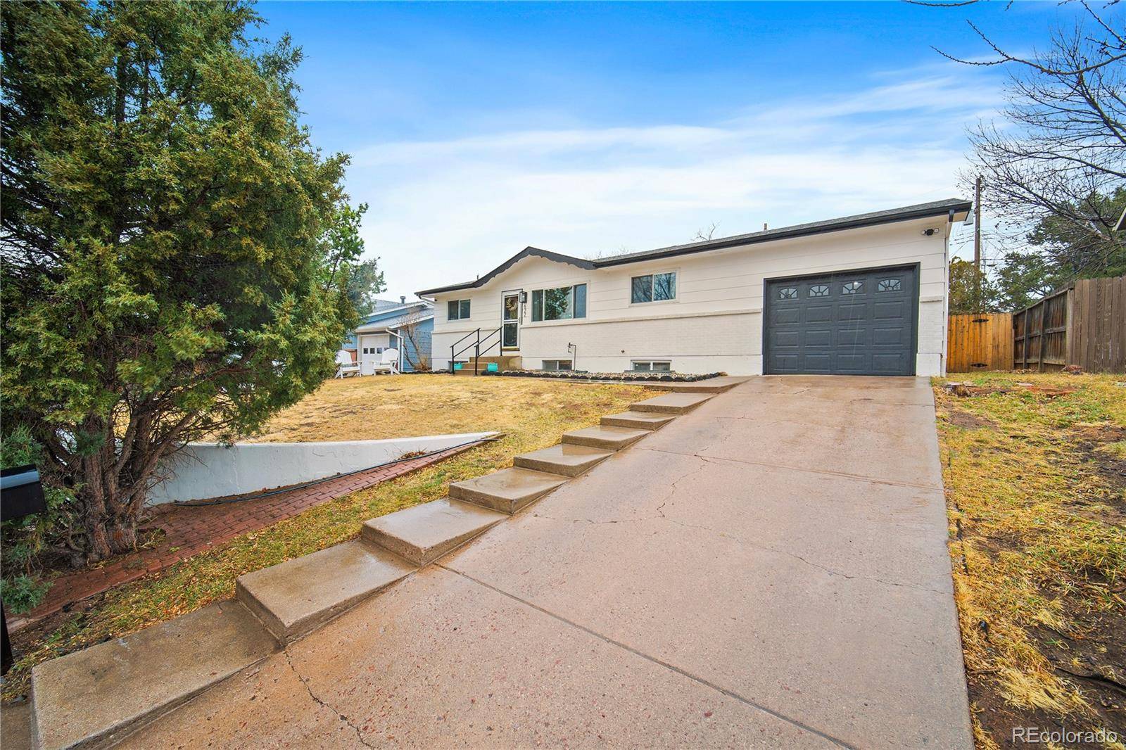 622 Paradise LN, Colorado Springs, CO 80904