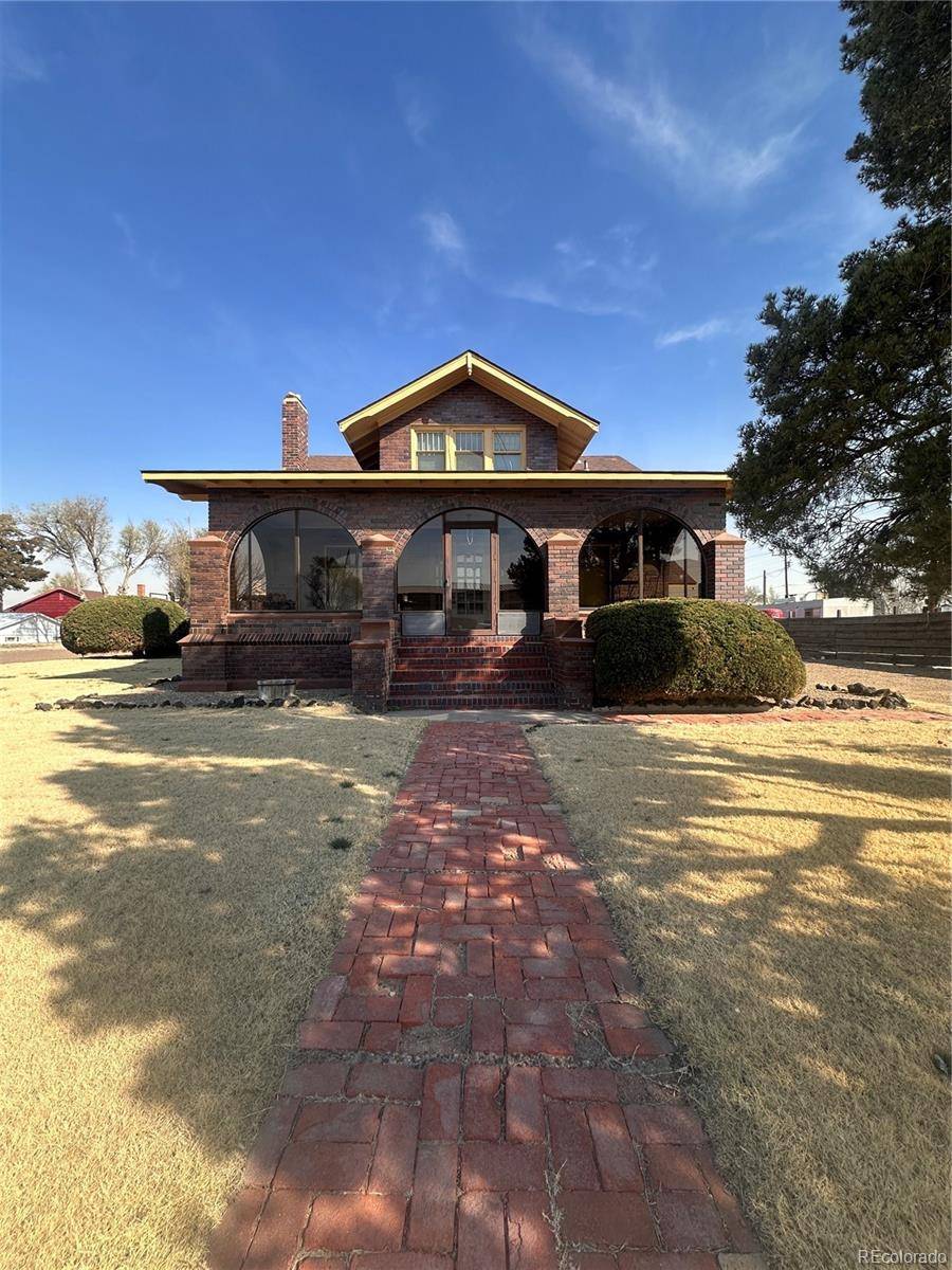 204 W Ash ST, Walsh, CO 81090