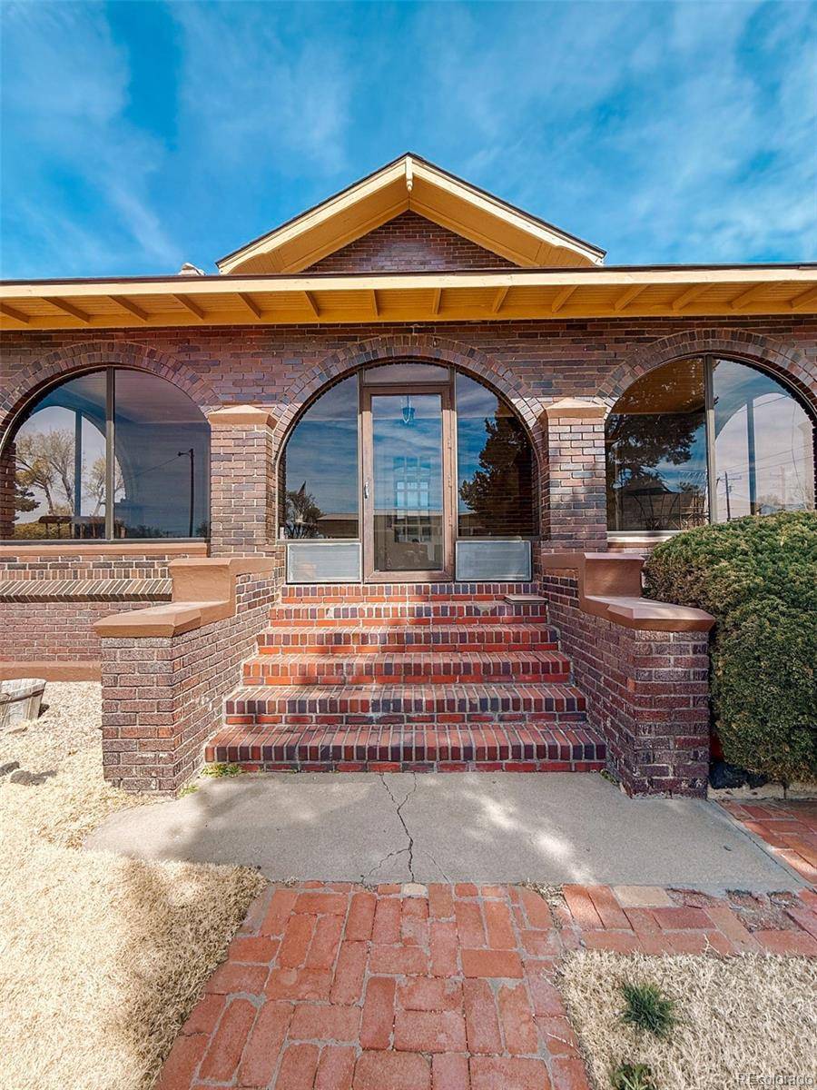 204 W Ash ST, Walsh, CO 81090
