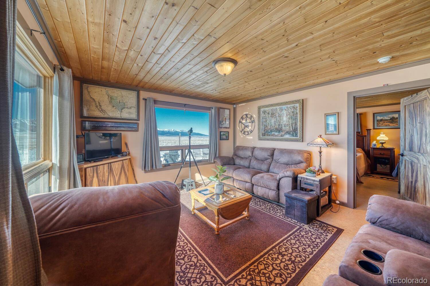 565 Pass Peak DR, Westcliffe, CO 81252