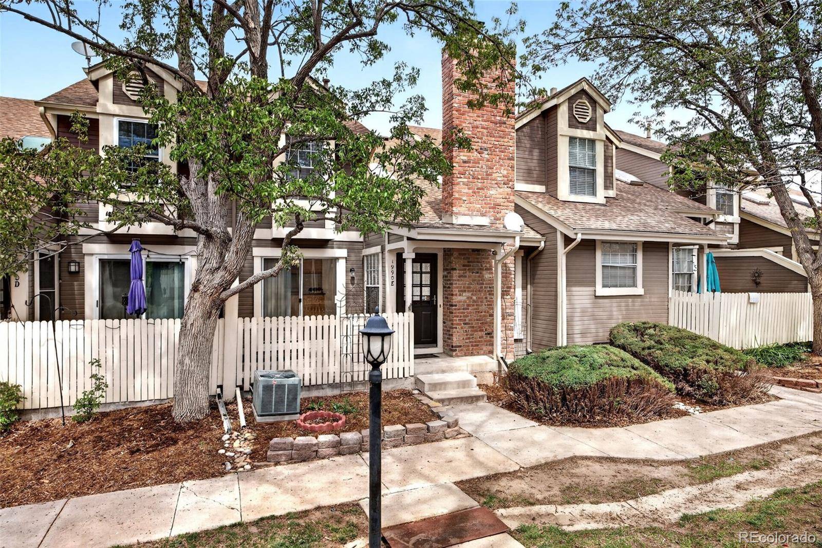 1990 S Helena ST #E, Aurora, CO 80013