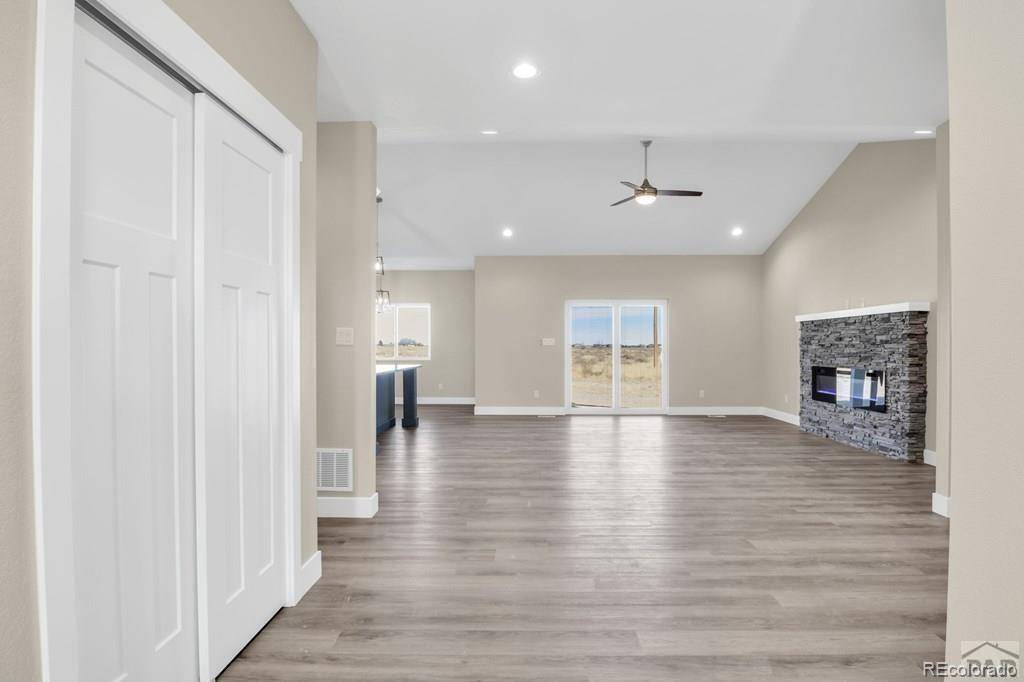 866 E Snyder DR, Pueblo, CO 81007
