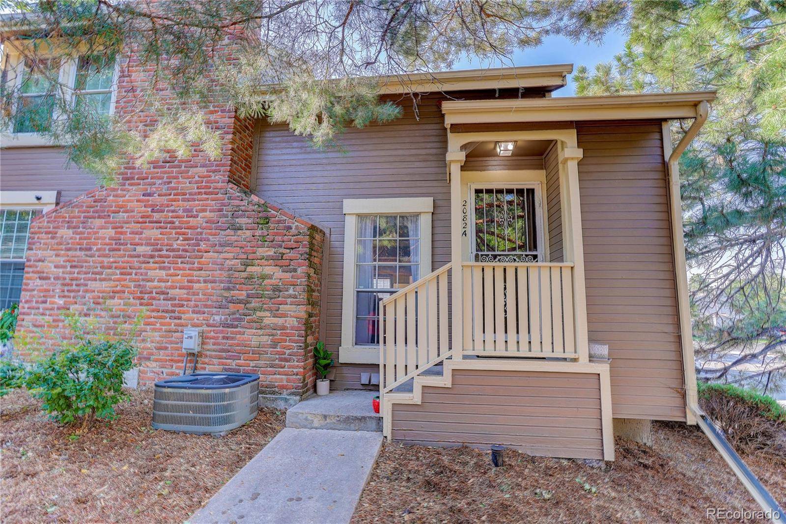 2082 S Helena ST #A, Aurora, CO 80013