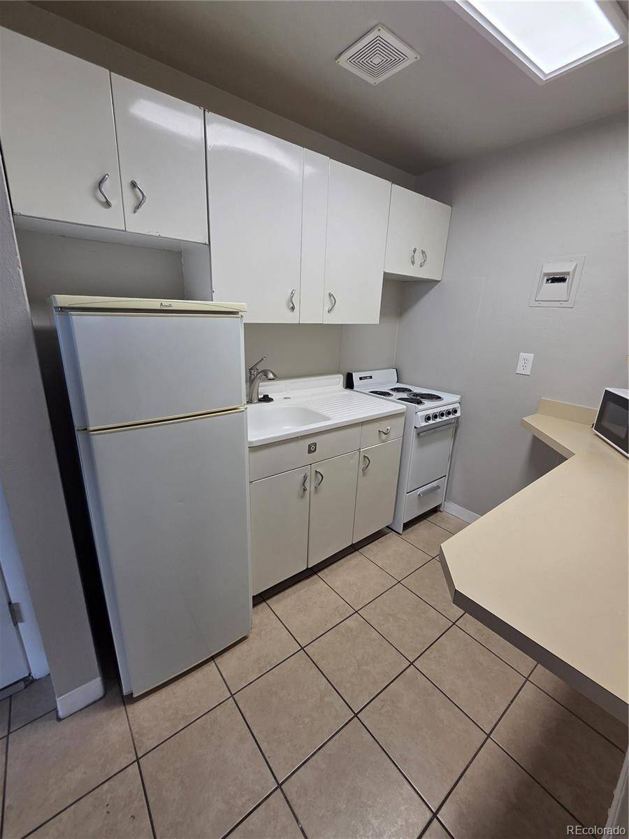 197 E Powers AVE #4, Littleton, CO 80121