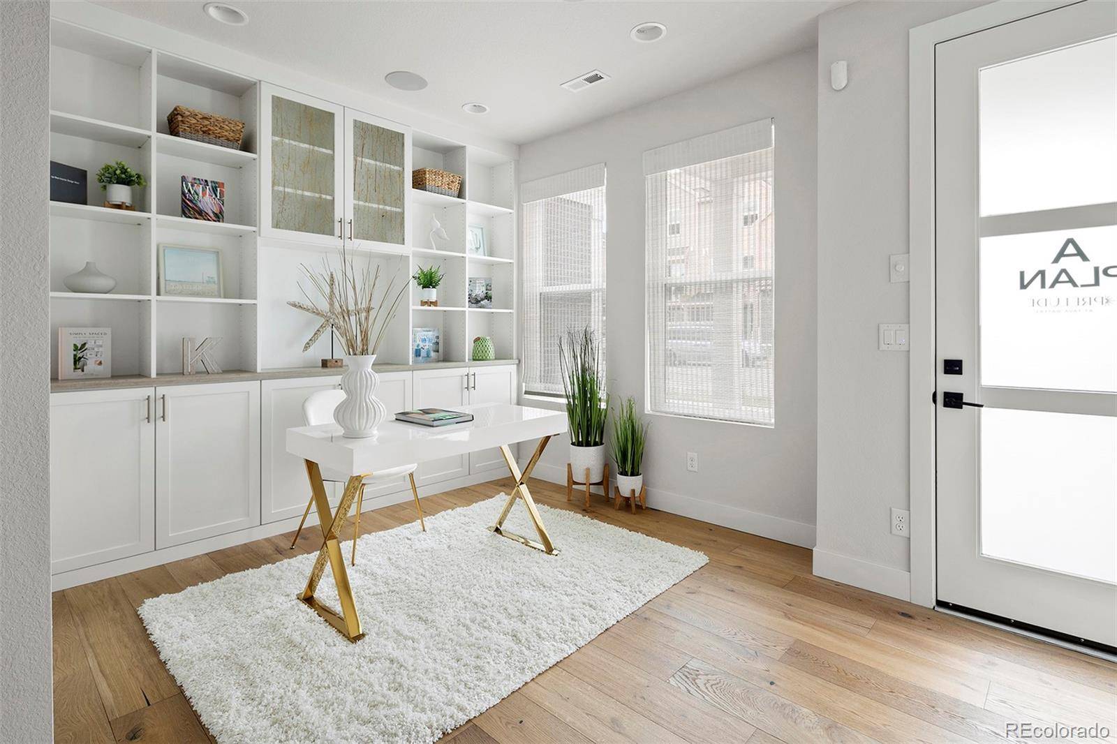 888 S Valentia ST #16-102, Denver, CO 80247