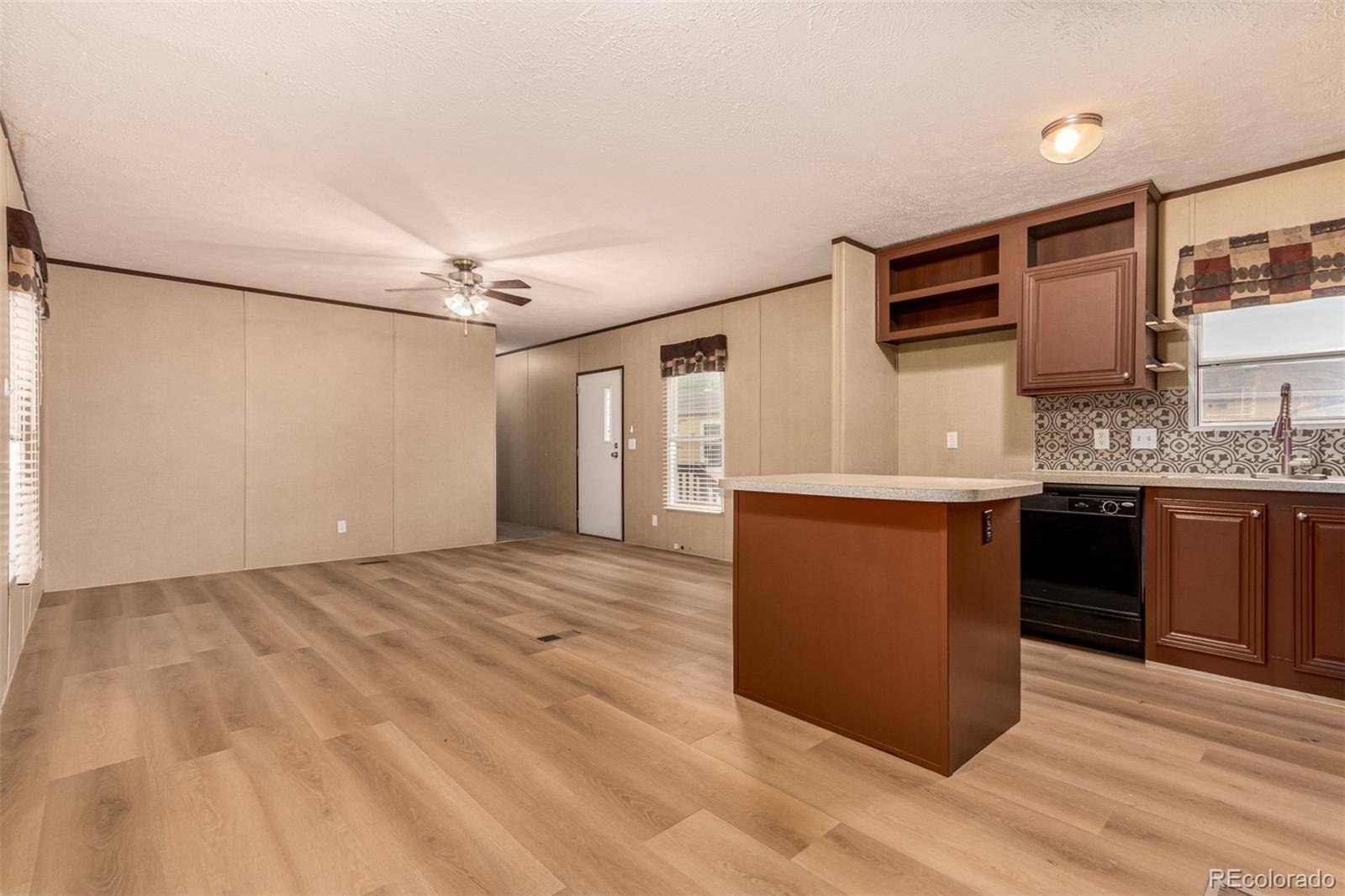 1614 Van Buren WAY, Aurora, CO 80011