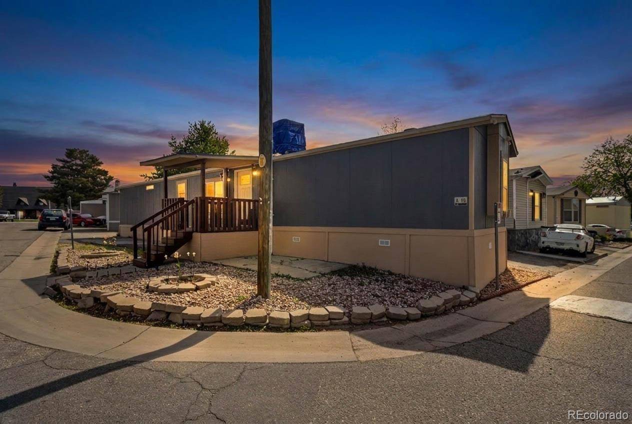 14470 E 13th AVE, Aurora, CO 80011