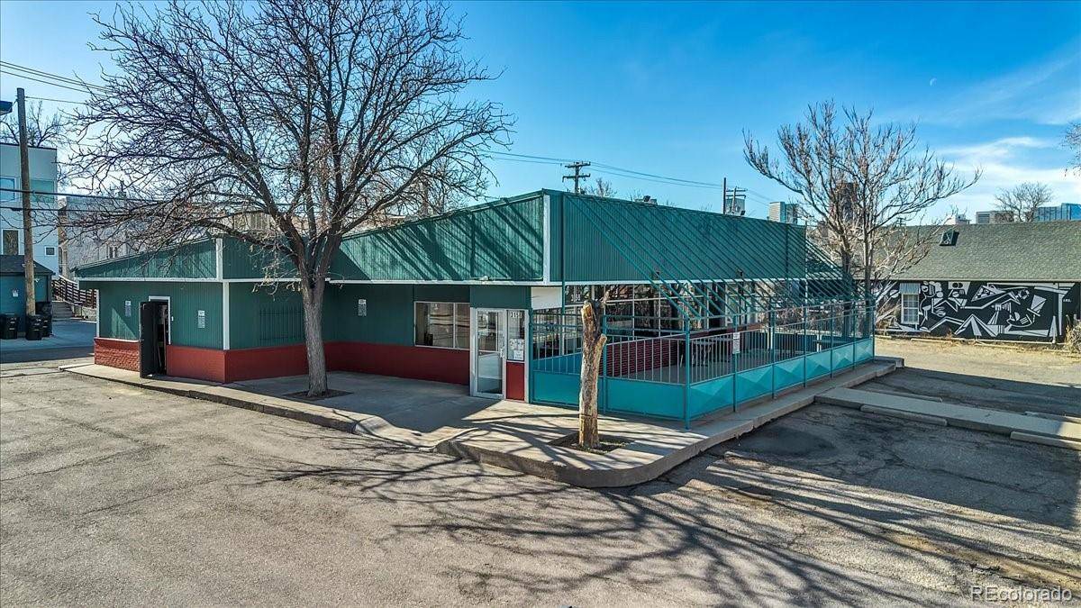 3158 Larimer ST, Denver, CO 80205