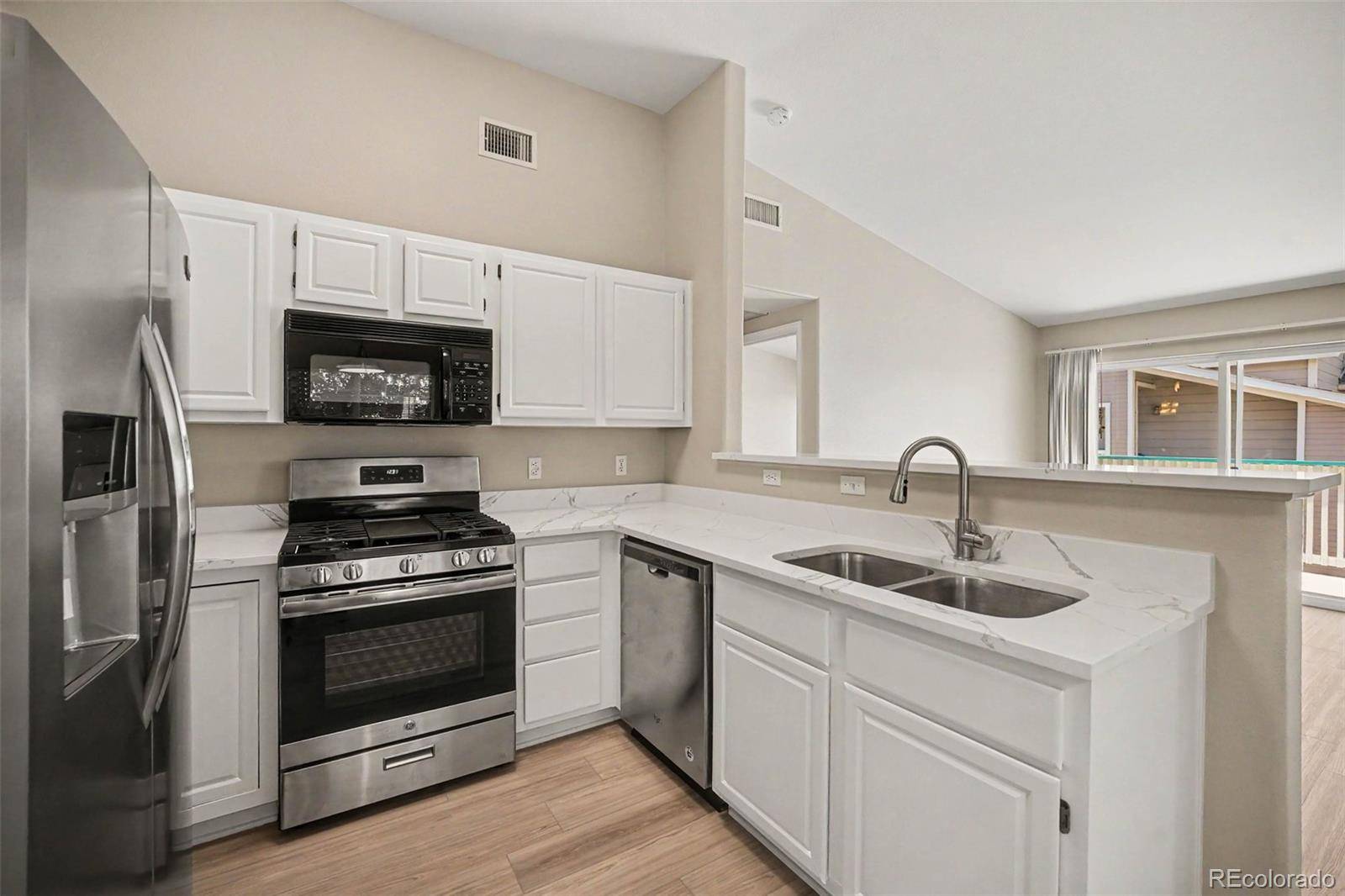 8365 Pebble Creek WAY #201, Highlands Ranch, CO 80126