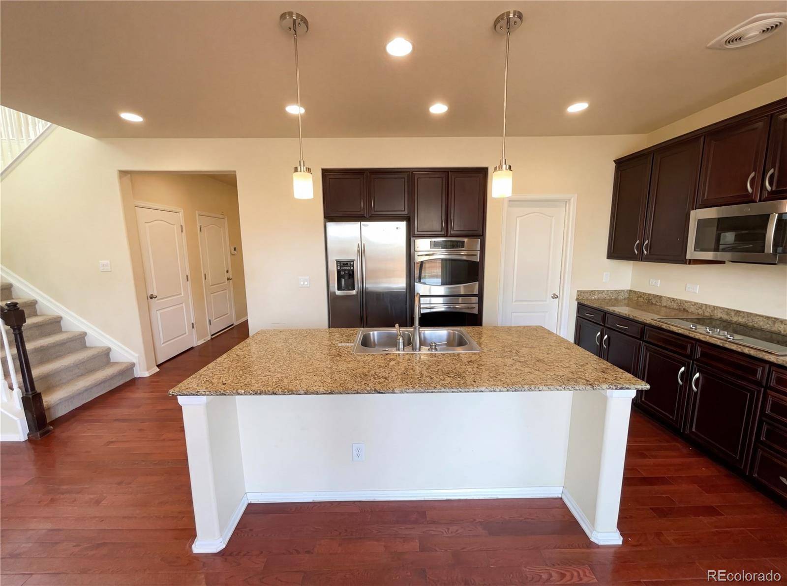 6334 N Ensenada CT, Aurora, CO 80019