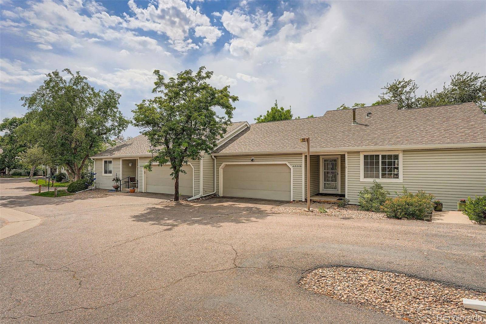2800 S Heather Gardens WAY #B, Aurora, CO 80014