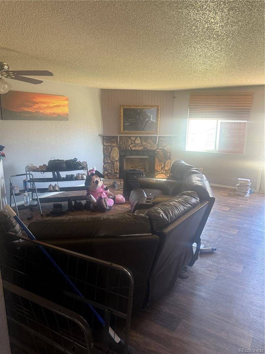 1826 Lanka LN, Colorado Springs, CO 80915