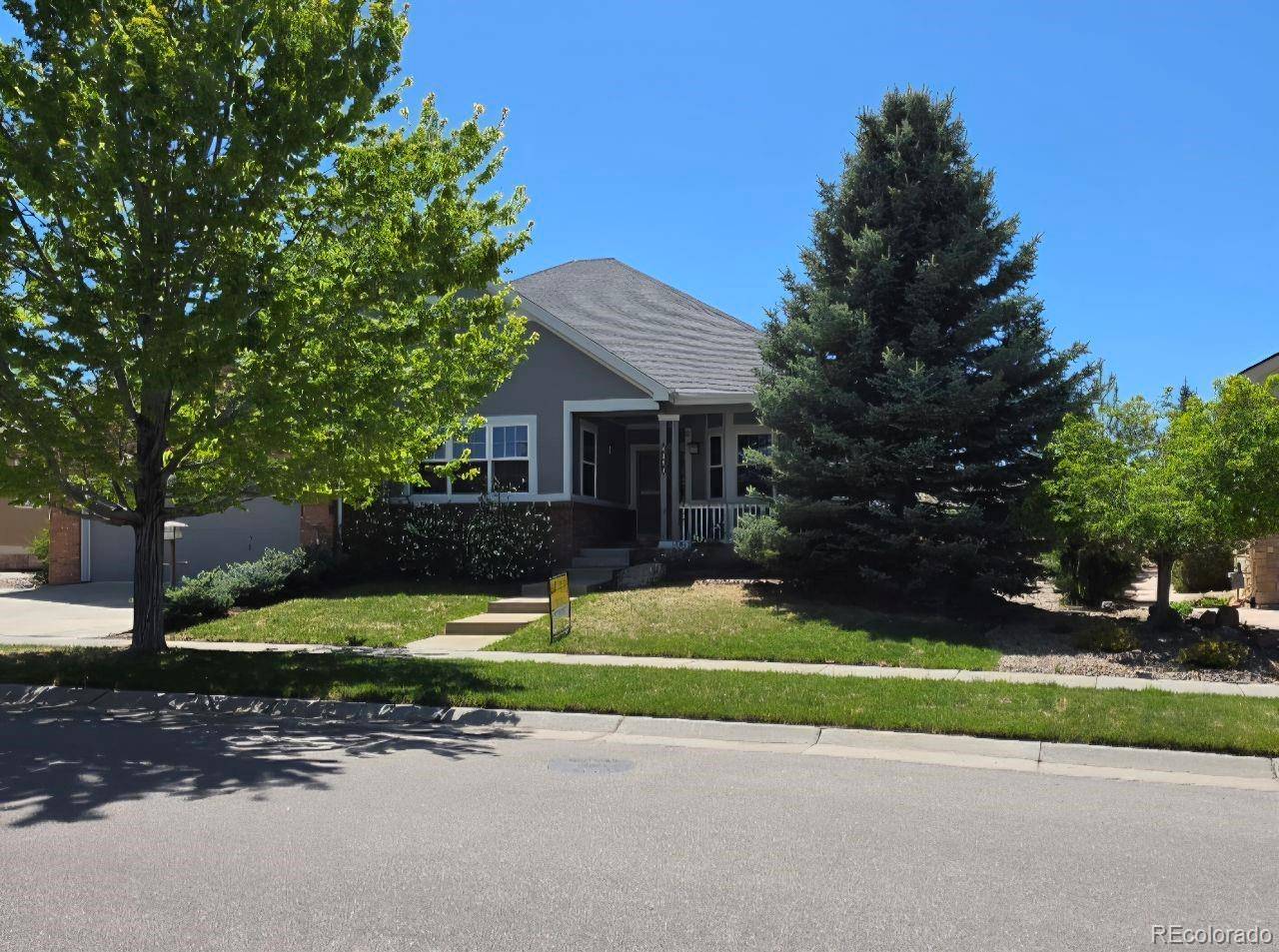 8251 S Quatar CIR, Aurora, CO 80016