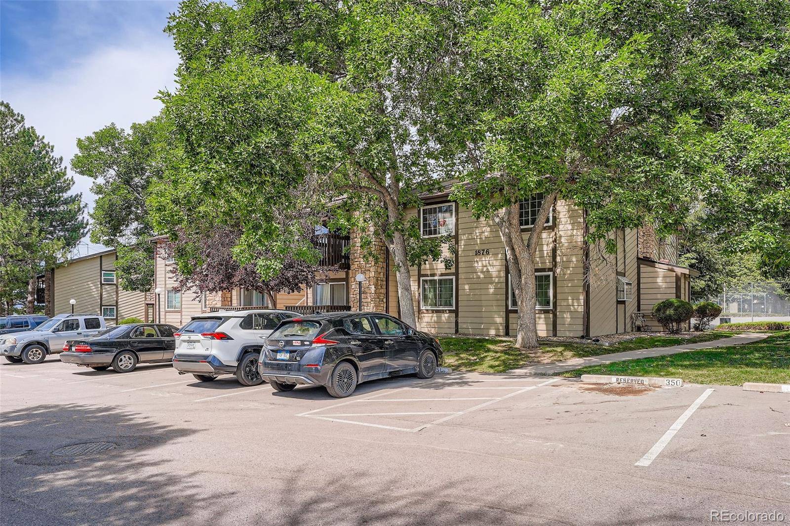 1876 S Pitkin CIR #B, Aurora, CO 80017
