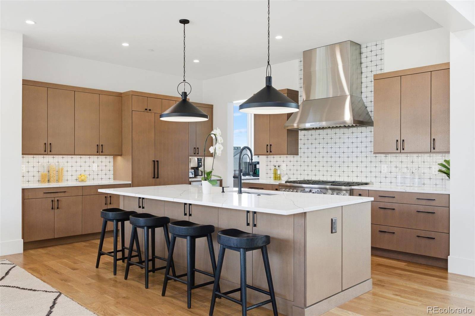 6199 Oxford Peak LN, Castle Rock, CO 80108
